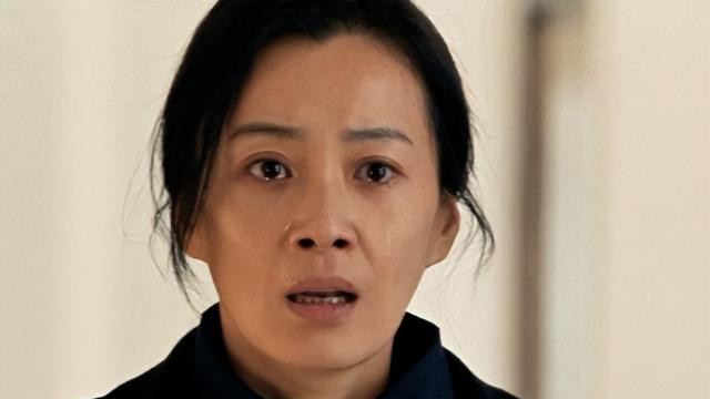 她长得漂亮戏也好，出道18年不温不火，今靠《以法之名》终于火了