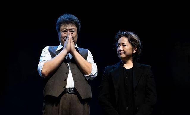 67岁老戏骨演胡商爆红!网友惊呼:原来是他,完全认不出!