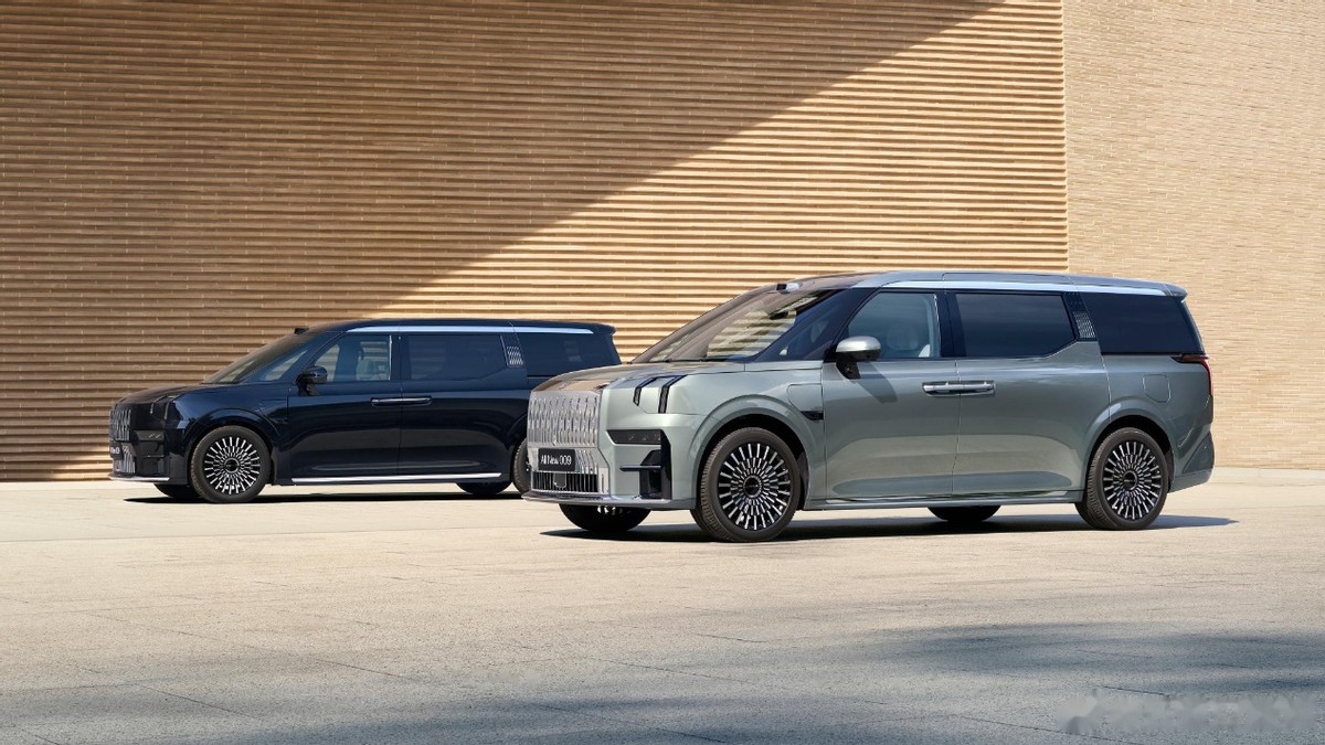 丰田埃尔法价格崩盘！加价不到3万就能提车？经销商快亏麻了