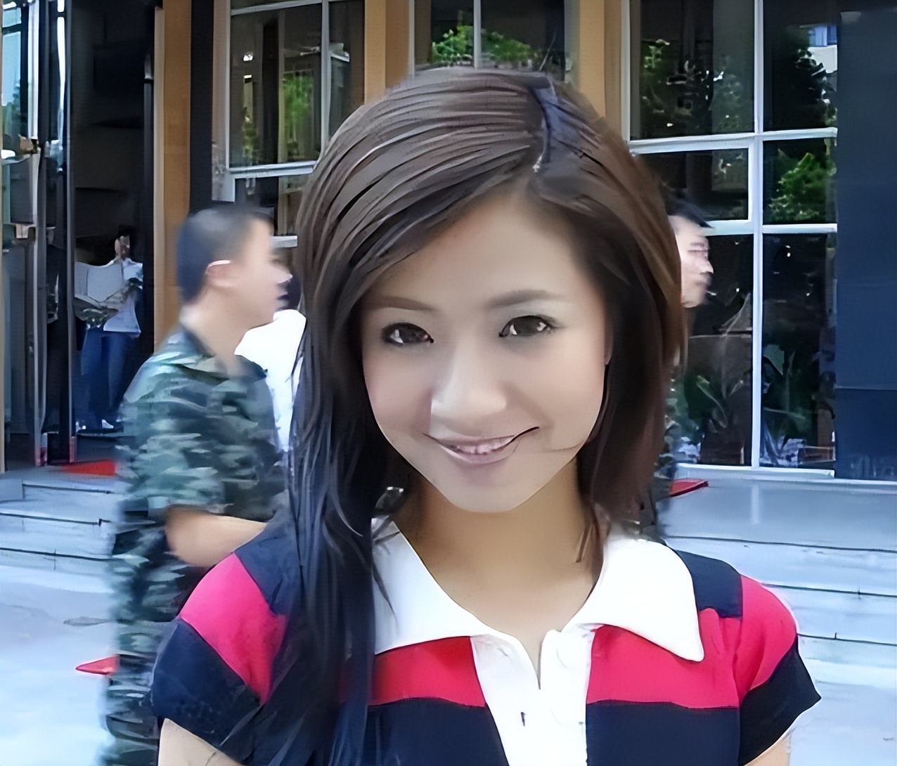 27岁嫁入豪门,35岁凄惨跳楼,8年的豪门婚姻她究竟得到了什么?