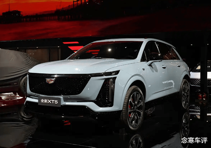 Brembo六活塞卡钳+AKG音响！新款XT5配置拉满，数据不输BBA