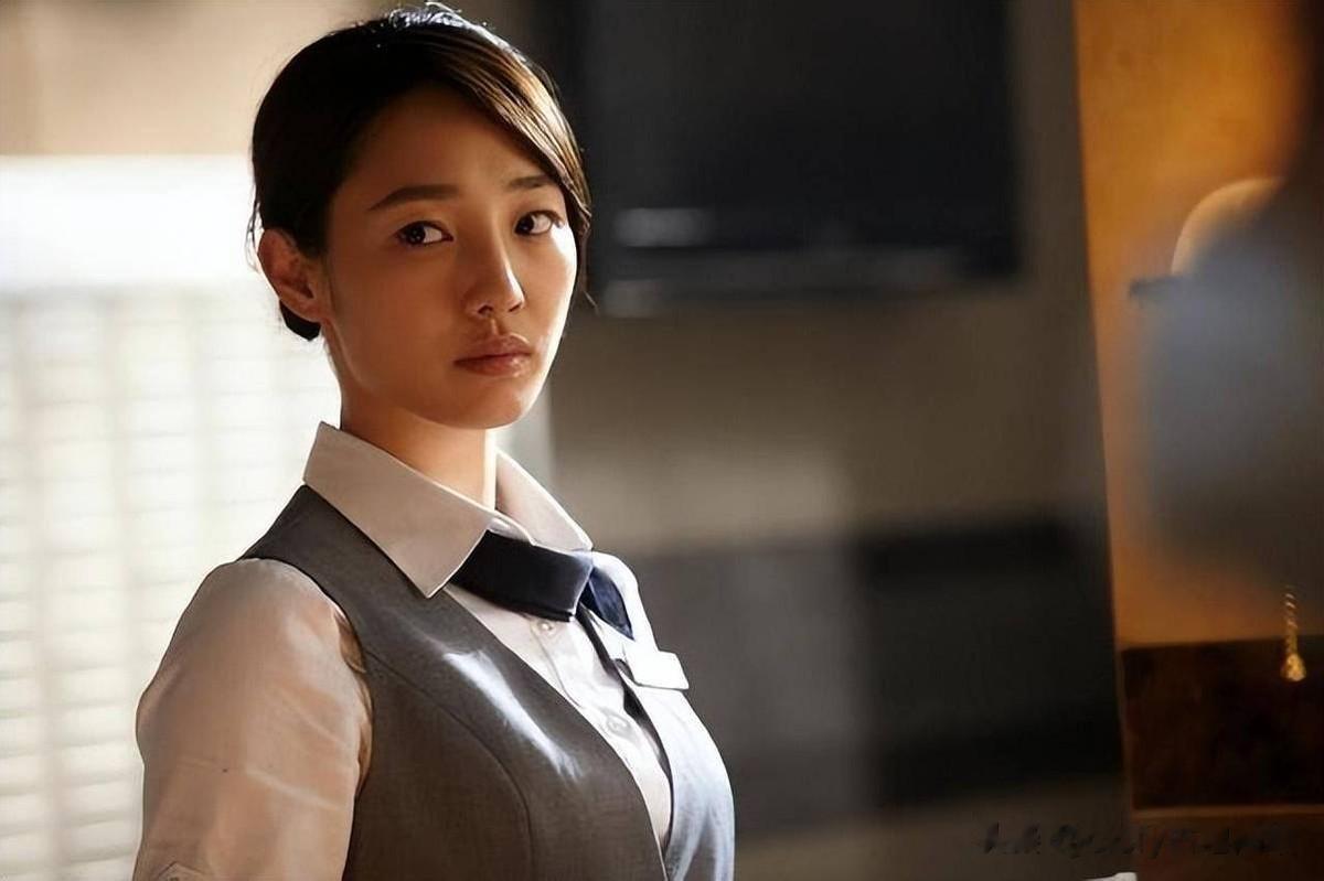 大破防!这一次,41岁的她,把过气女明星的惨,体现的淋漓尽致