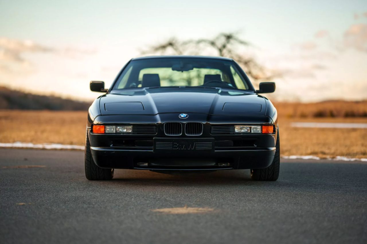 有人花6.1万美元把这辆1995年的手动版宝马850CSi“偷”回家