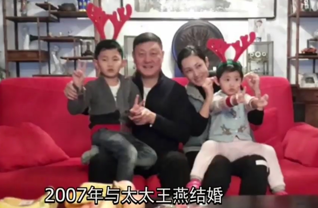 娱乐圈再出丑闻，57岁歌手韩磊被曝致女性怀孕，疑似私密视频曝光