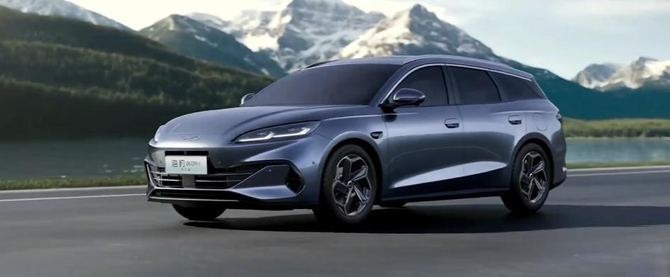 比亚迪发飙!10万买旅行车,2000km续航配冰箱,还带自动泊车…