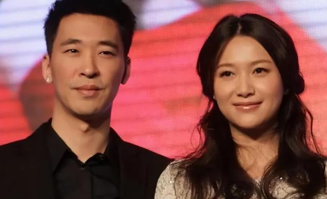 51岁徐静蕾现状:在美国住豪宅,身材略微发福,有伴侣但不结婚