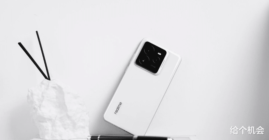 16G+512G價(jià)格“暴跌”，目前值得“閉眼入”的手機(jī)，用到2031年