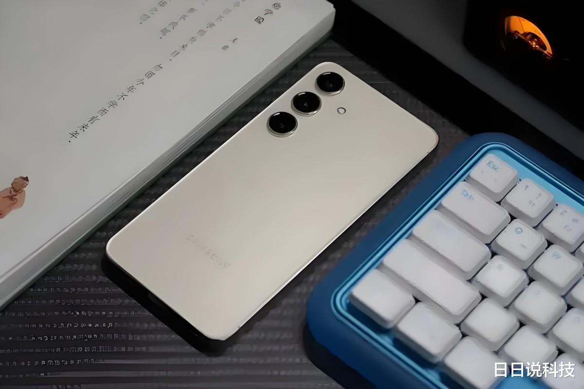 三星豁出去了,从5999元跌至3848元,装甲铝中框+6.2英寸屏