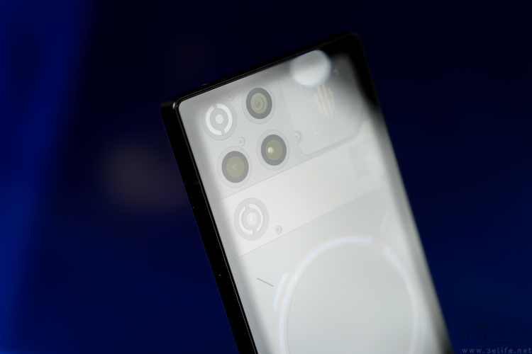 風水雙冷、性能新巔峰：紅魔游戲手機11 PRO+專項測試