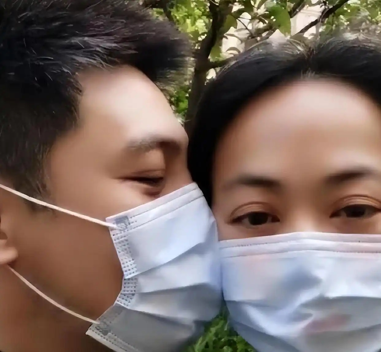 明着吃软饭？18次上春晚全靠老婆，结婚近30年身上没有一分积蓄