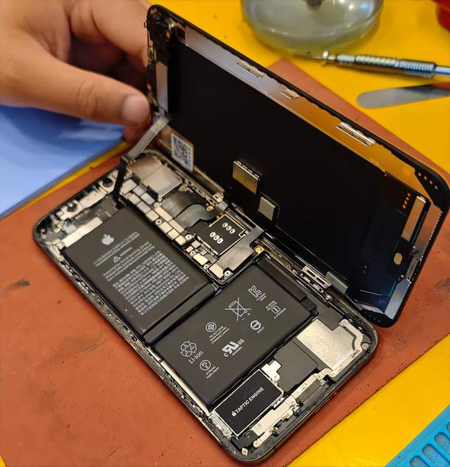 蘋果不按常理出牌？iPhone17 Air這電池，是認真的么？