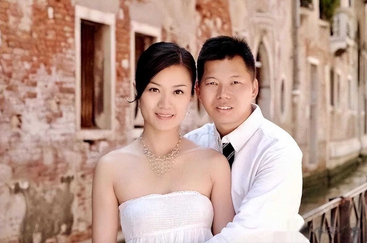 婚后拒绝生育！48岁TVB女主播夫妻分歧，结婚15年老公坚持要孩子