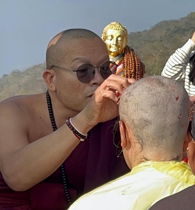 43岁知名港星宣布退圈,疑为情所困,年初曾到印度剃度出家