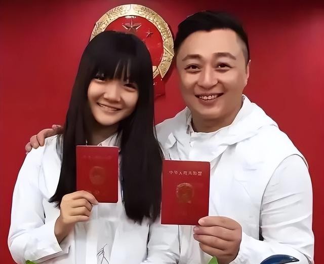 他们竟是夫妻，因戏生情恩爱10年，妻子是影后，女儿也是小戏骨