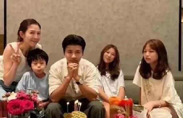 蔡少芬女儿颜值封神!全家天花板级美貌,网友:卷不动了