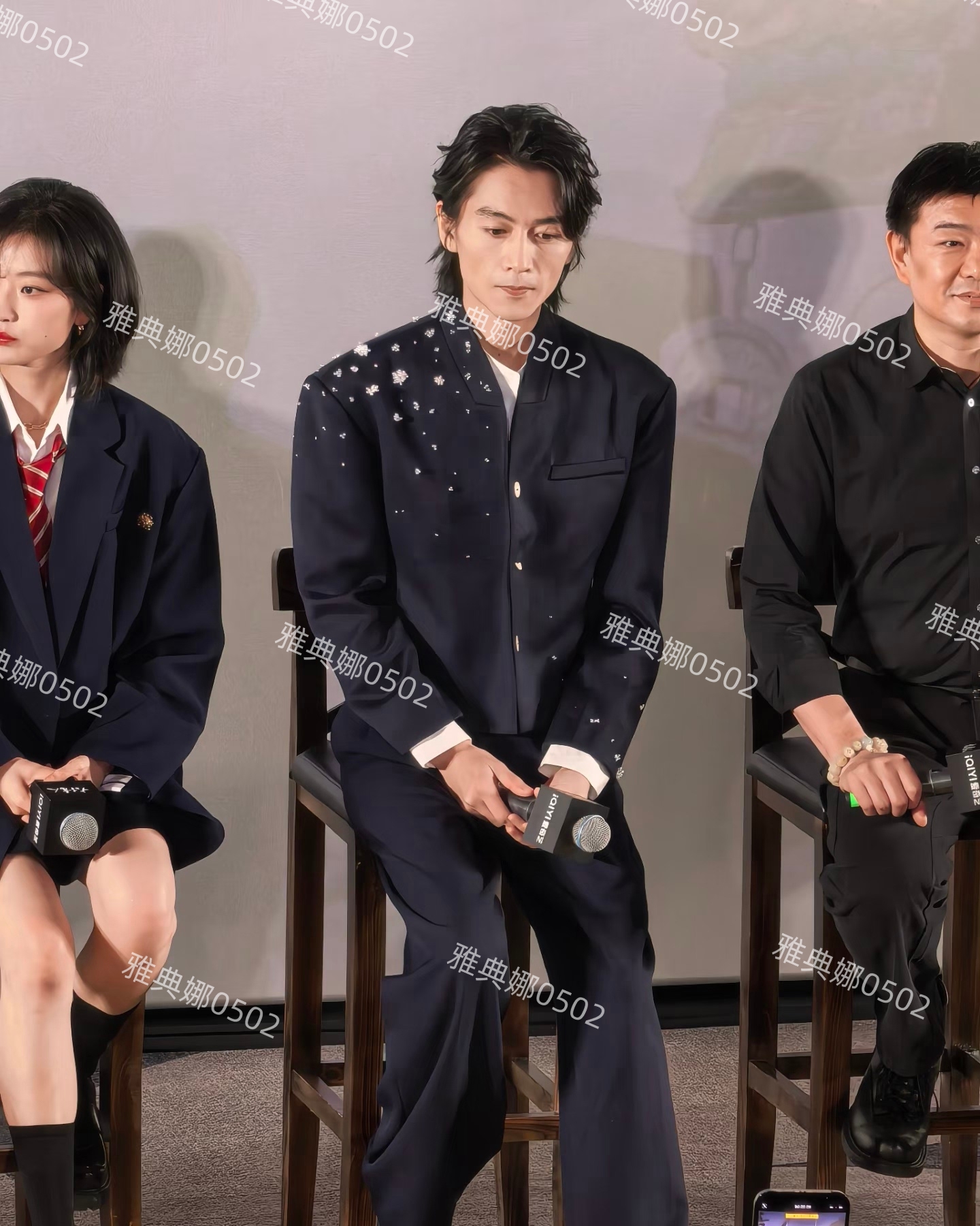 天啊，陈晓怎么瘦脱相了？ 猛一看以为是朱一龙或魏晨差点没认出来