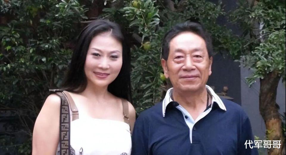 11年婚姻考验!饶芯语面对78岁丈夫王奎荣,如今过得幸福吗?