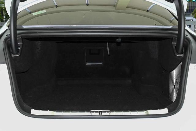 可选纯电/插混,62.8万起售,仰望U7究竟有哪些看点?