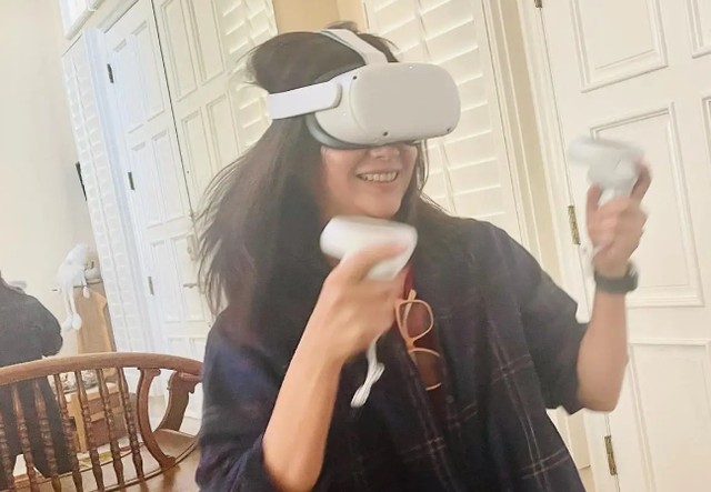 想不到,远走美国的京圈才女徐静蕾,已悄悄走上另一条“上坡路”