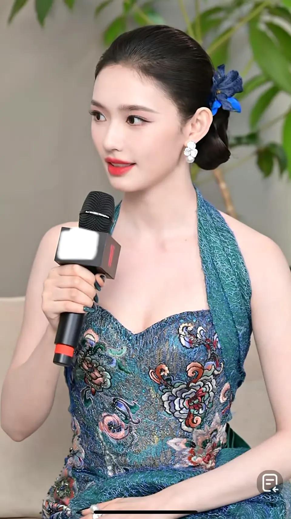 林允W盛典直播状态