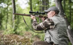 从猎物到猎人，亚裔男枪杀6名美国白人，法庭结局惊呆全网！