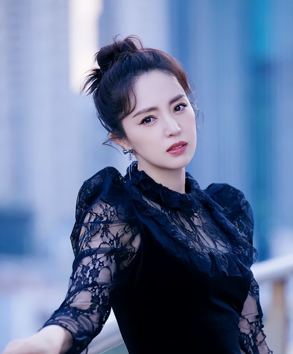 二婚不到一个月,倪萍的态度,没给“家丑外扬”的董璇留一丝体面