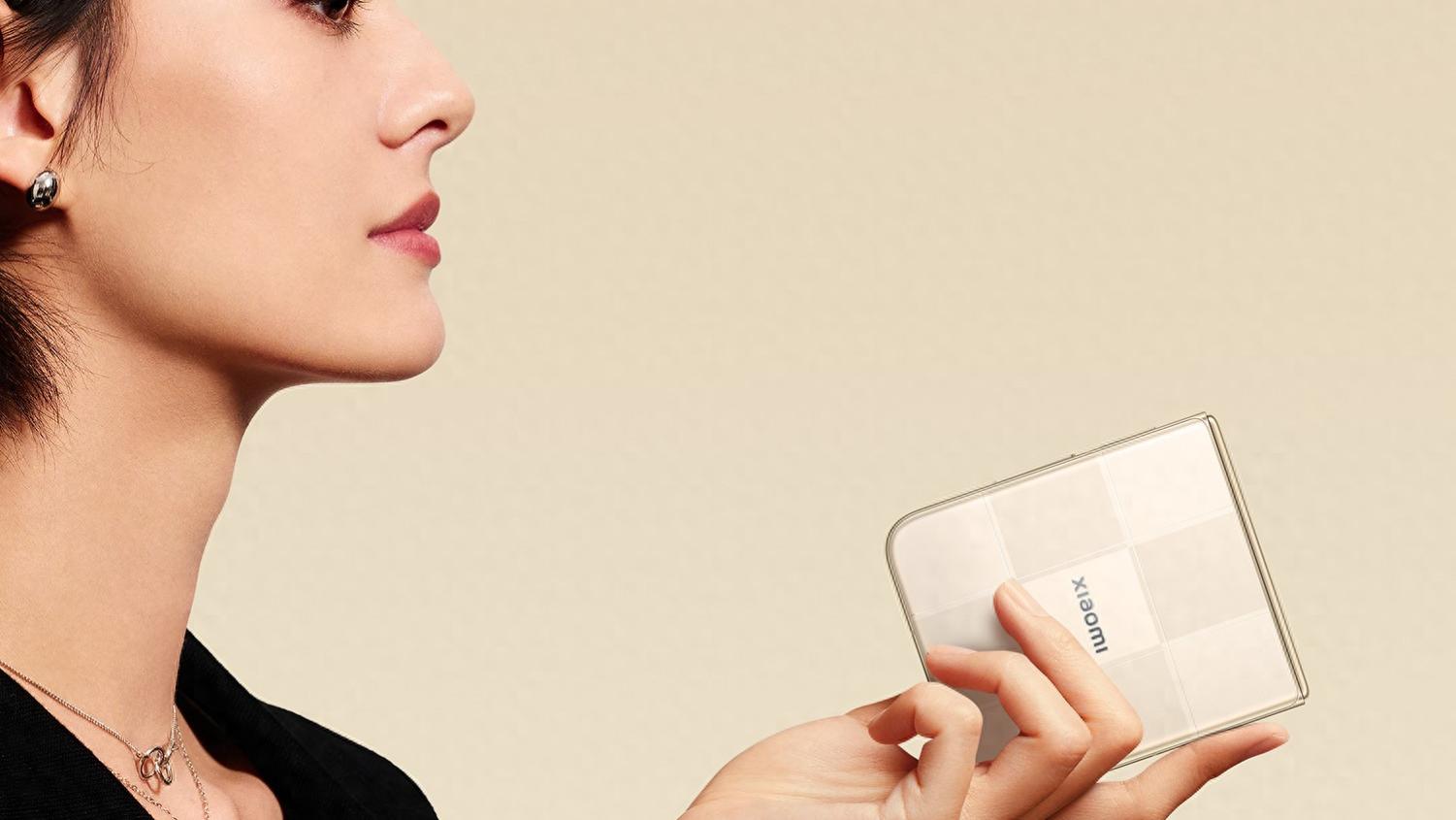 小米MIX Flip2正式定档，外观长这样！