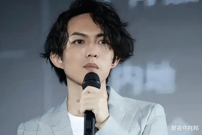 和林宥嘉分手后,被华晨宇疯狂追求,34岁的邓紫棋为何至今单身?