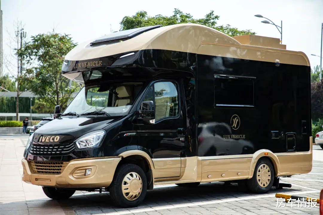 原价88万现在不到30万！国内独一份的商旅房车，设计有点离谱