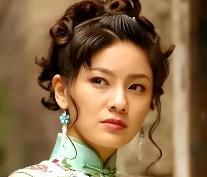 钱再多有啥用？50岁胡可的近况曝光，给当代女明星提了个醒