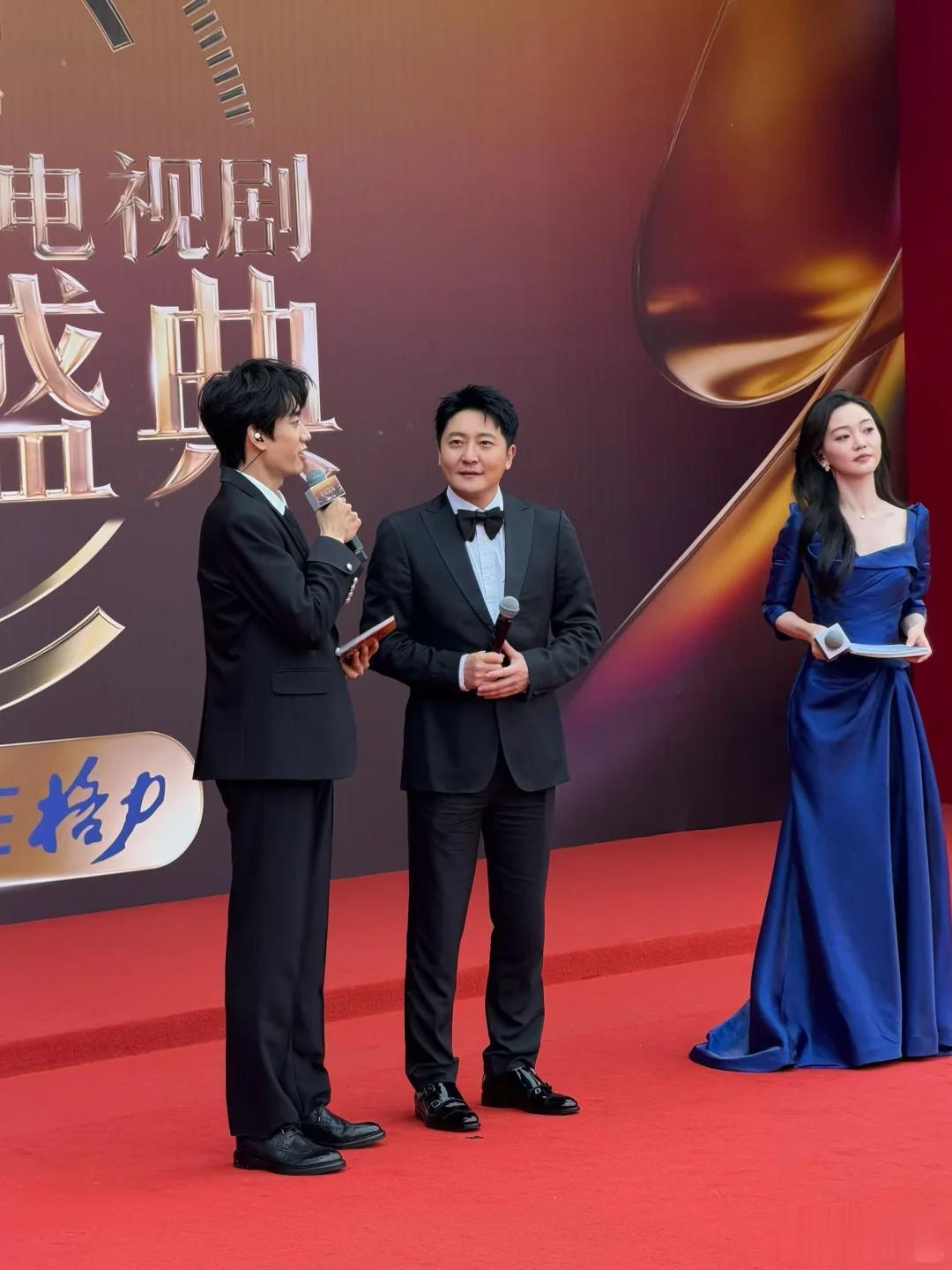 珠海红毯太真实！孙俪脸垮皱纹多，邢菲假发包好土，高圆圆真老了