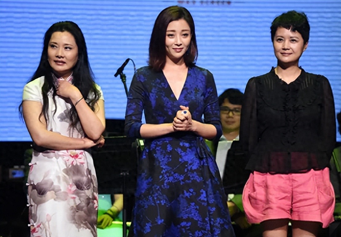 当62岁何赛飞、60岁茹萍和46岁殷桃同框,女人的美真的与年龄无关