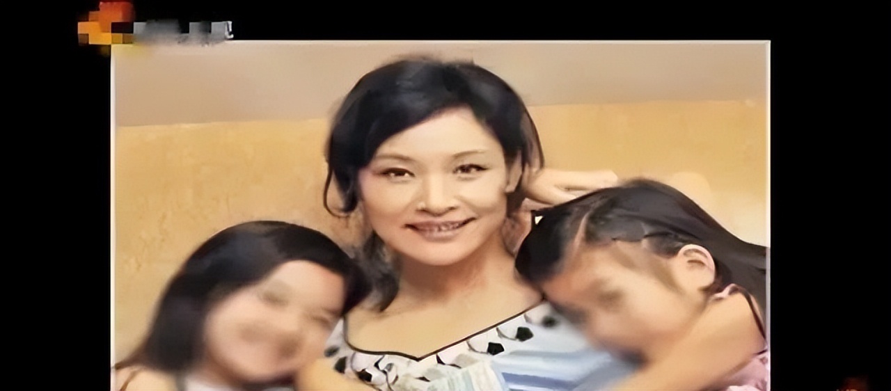 美国华裔电影女星陈冲领养的一双胞胎女婴下落之谜