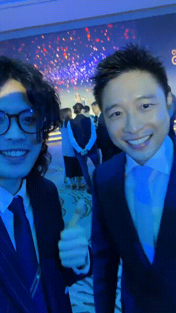 这一夜,郭晶晶戴黄金项链演讲,霍启刚穿中山装帅气,李宁很精神