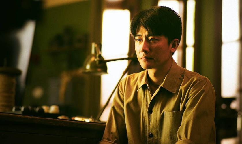 分手13年，40岁黄轩高调官宣喜讯，早已成为李倩高攀不起的存在