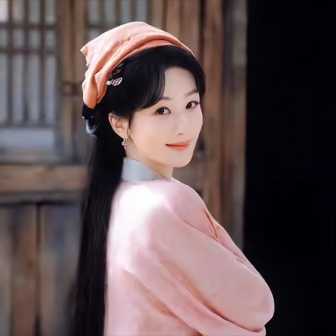 这一次，被央视点名的杨紫，彻底“撕”碎了宋丹丹的体面！