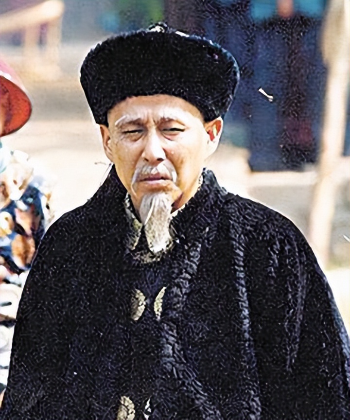 冯小刚没说错!不沾烟酒不混饭局的陈道明,如今70岁竟变成了这样