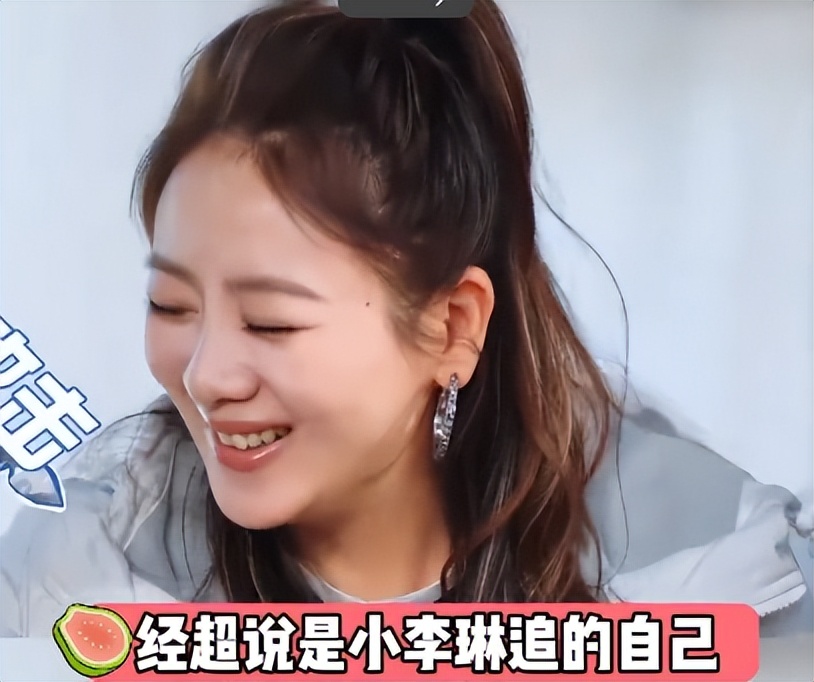 经超夫妇逛商场被偶遇！李琳暴瘦后脸垮断崖衰老，跟老公像两代人