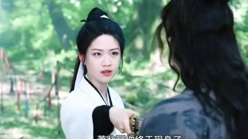 深法令纹，大眼袋，演技呆，还没短剧女主精致，王星越也带不动她