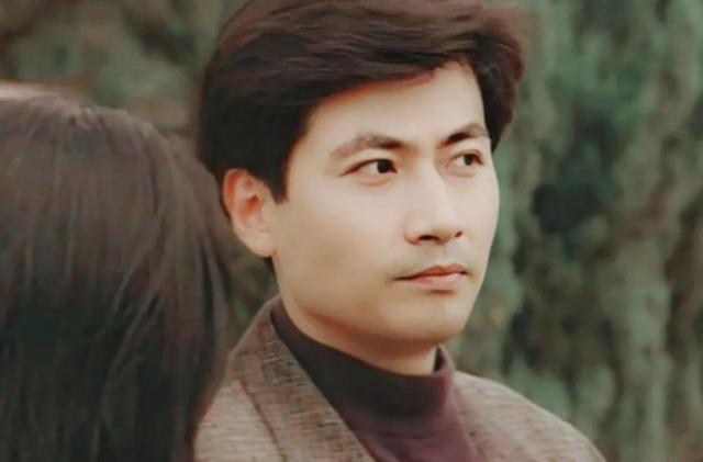 他俩竟是夫妻，她一首歌火了37年，他是老戏骨，女儿更是他俩骄傲