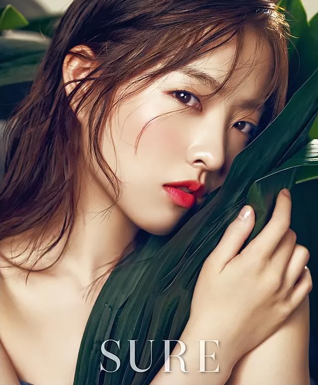 她被称为南韩史上“最强童颜” 是手握超多爆剧人气超强的90花