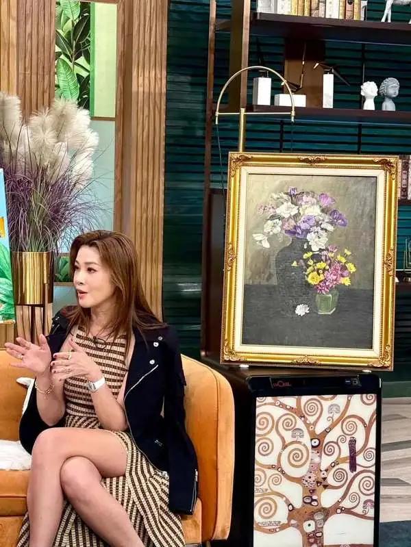 51岁前港姐冠军自爆曾患抑郁症，想做一事被富商老公指责