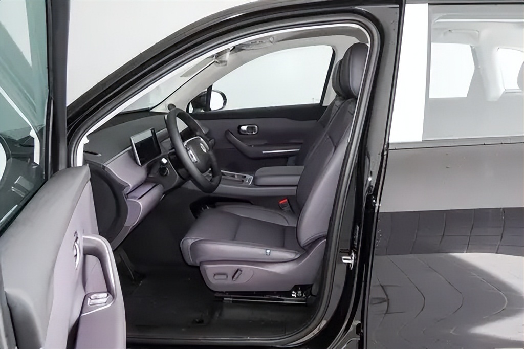 13万级增程SUV，1190km续航+高速领航，家用到底合不合适？