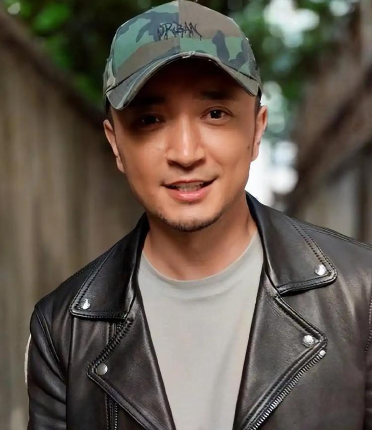 出轨、被央视除名？42岁尼格买提高调官宣喜讯，彻底打脸撒贝宁