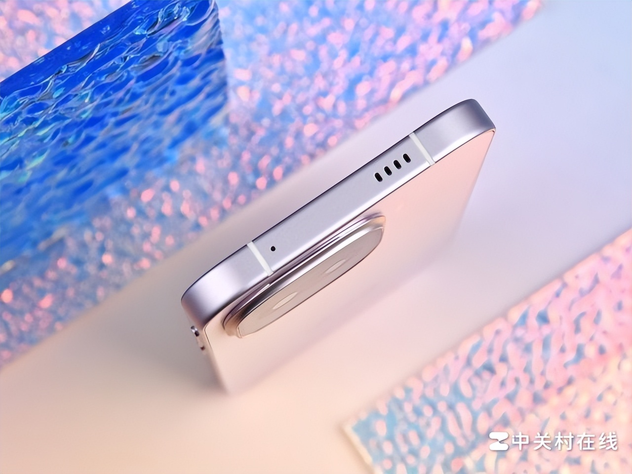 iQOO Z11 Turbo圖賞：能量與自由的配色表達