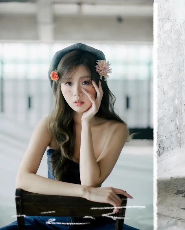 TVB小花拒爱后被辱骂,网友怒斥活该你单身一辈子，本人回复显礼貌