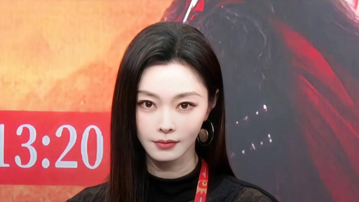 宋轶新造型曝光，颜值提升秘诀揭秘啦！