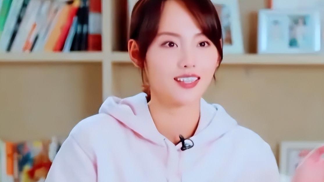 买超回应新恋情争议，网友：都单身了谈个恋爱犯法？