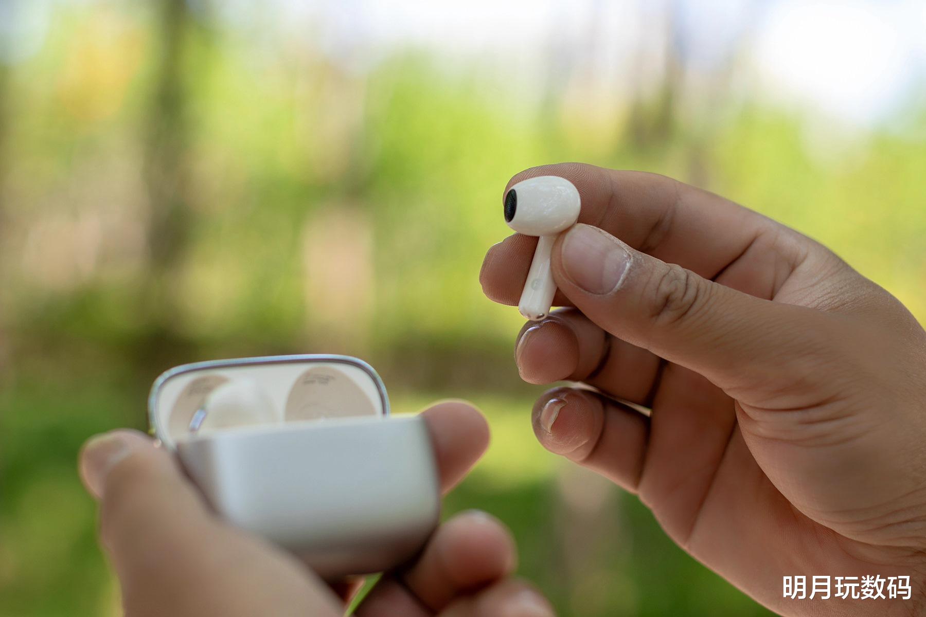 漫步者萝莉豆,会翻译的半入耳降噪耳机,功能超乎你想象