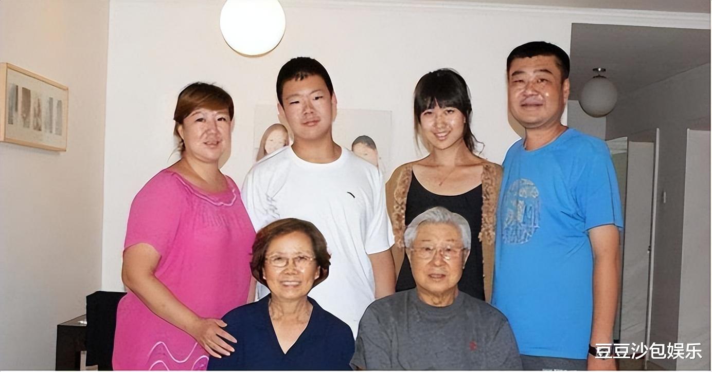 王心刚:曾跟儿子赴美,如今回国住养老院,每月费用6800